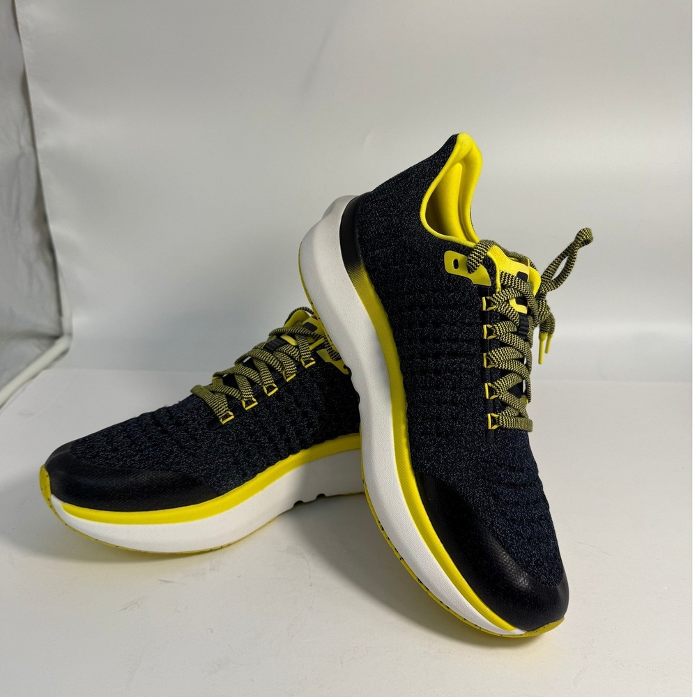 NEW/NWT Rabbit Dream Chaser Running Shoes Black Yellow Men's 11.5 Lightweight